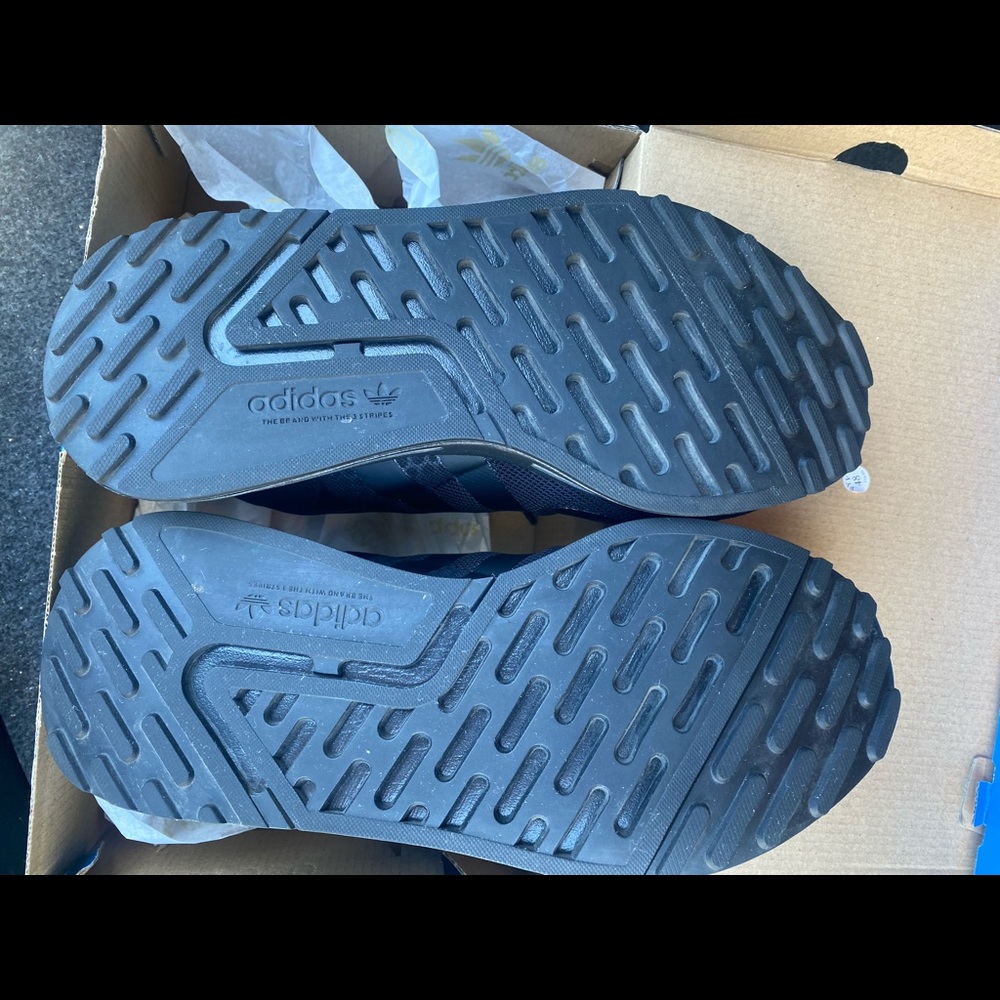 BLACK ADDIDAS - Picture 4 of 6